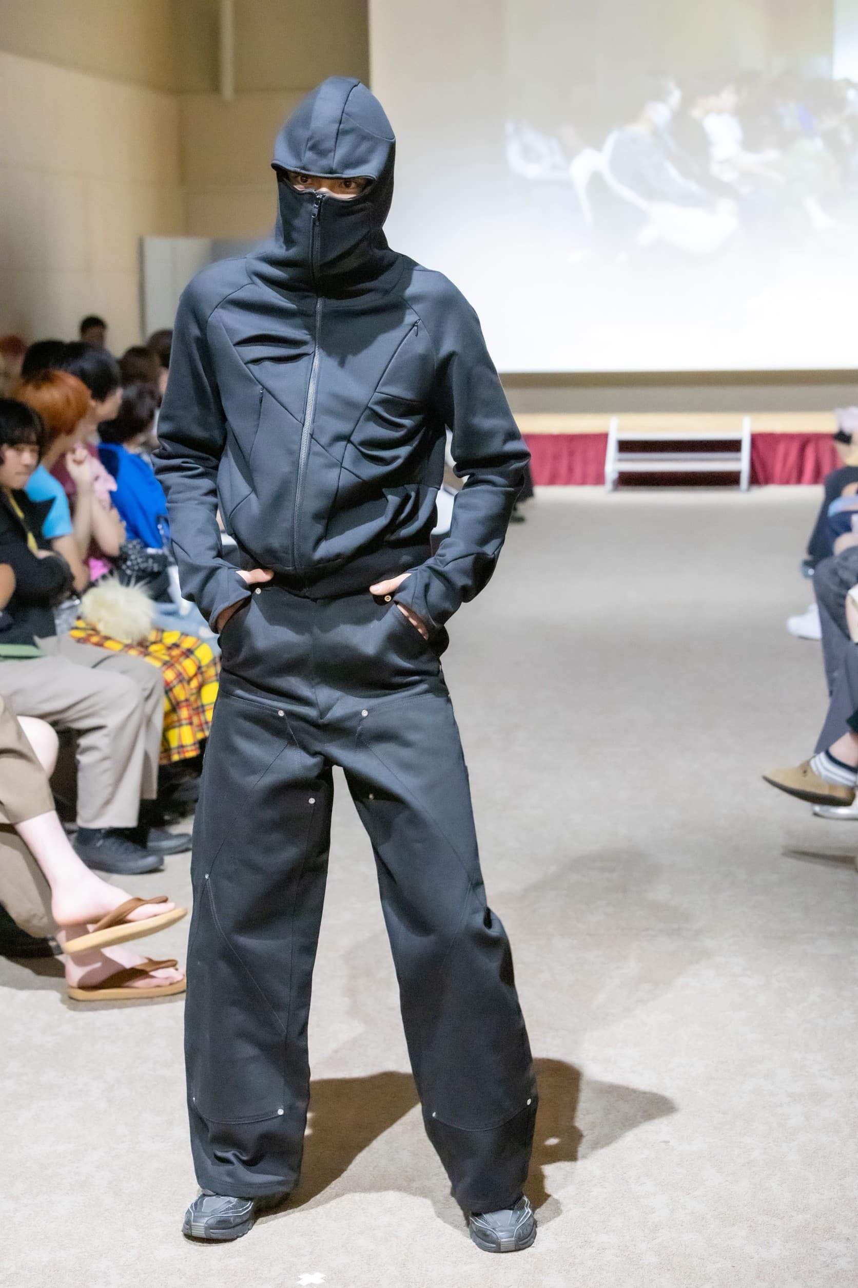 RUNWAY